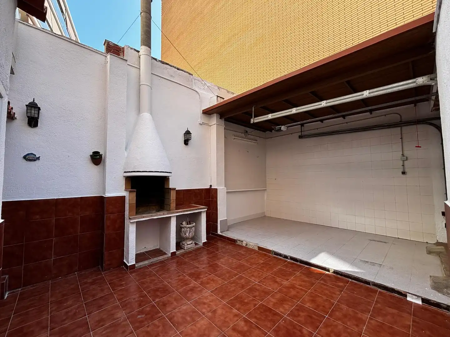 Terrasse von Erdgeschoss zum Verkauf in Badalona mit Klimaanlage, Heizung und Parkett