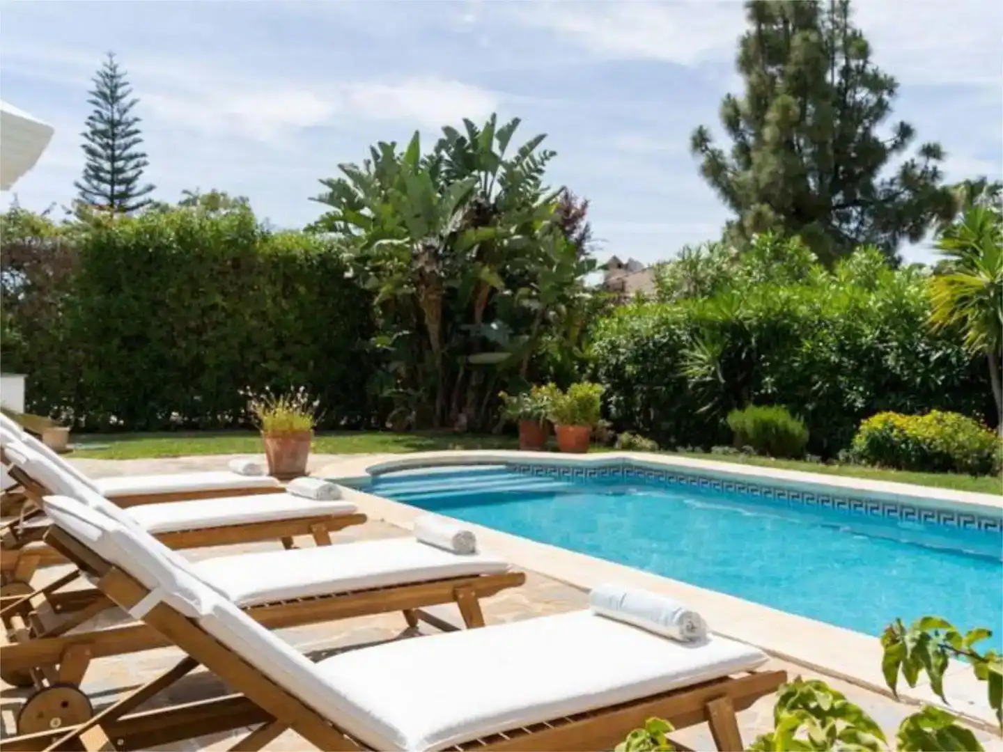 Piscina de Casa adosada de lloguer en Mijas amb Aire condicionat, Jardí privat i Piscina