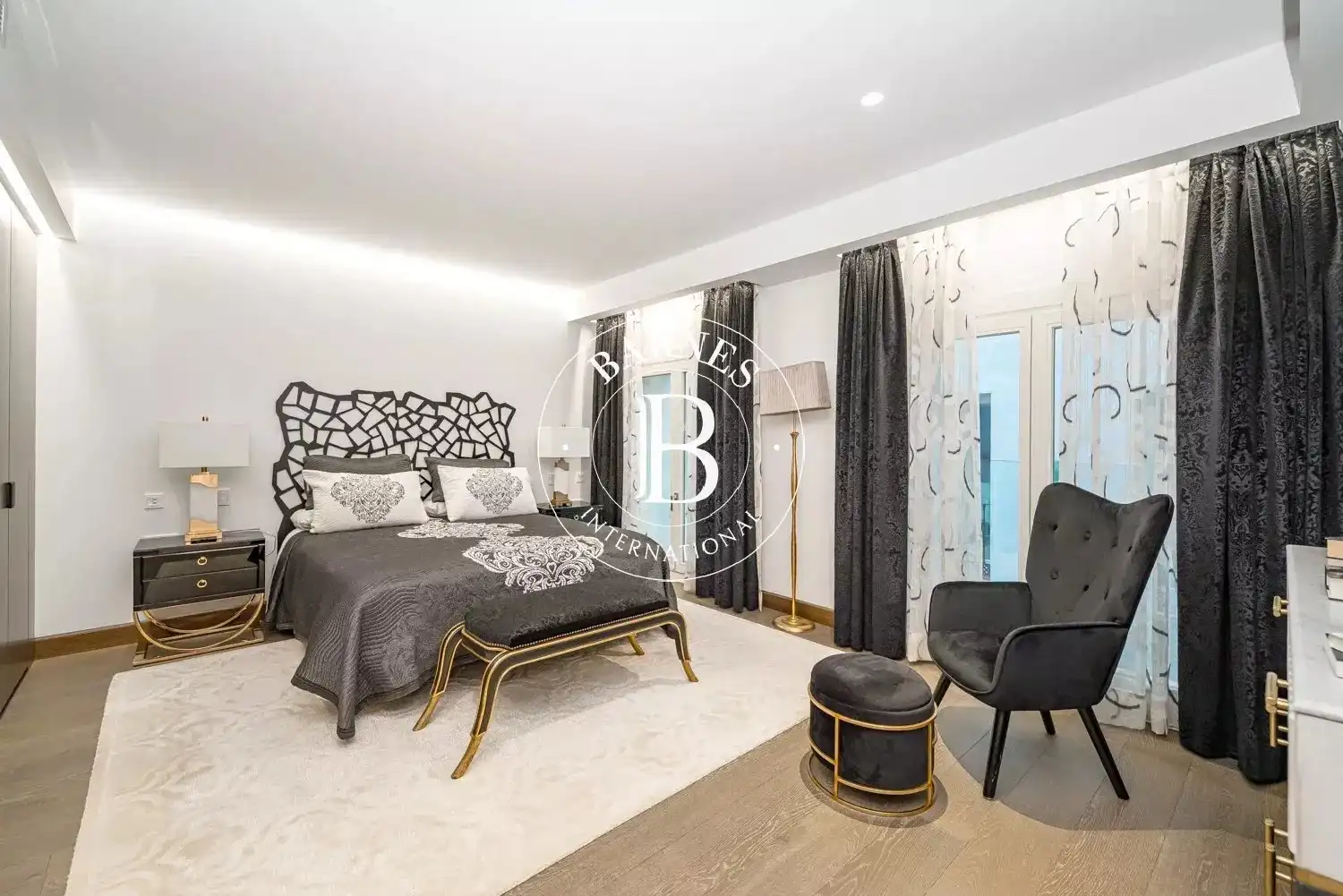 Bedroom of Flat for rent in Madrid  with Air Conditioner, Heating and Swimming Pool