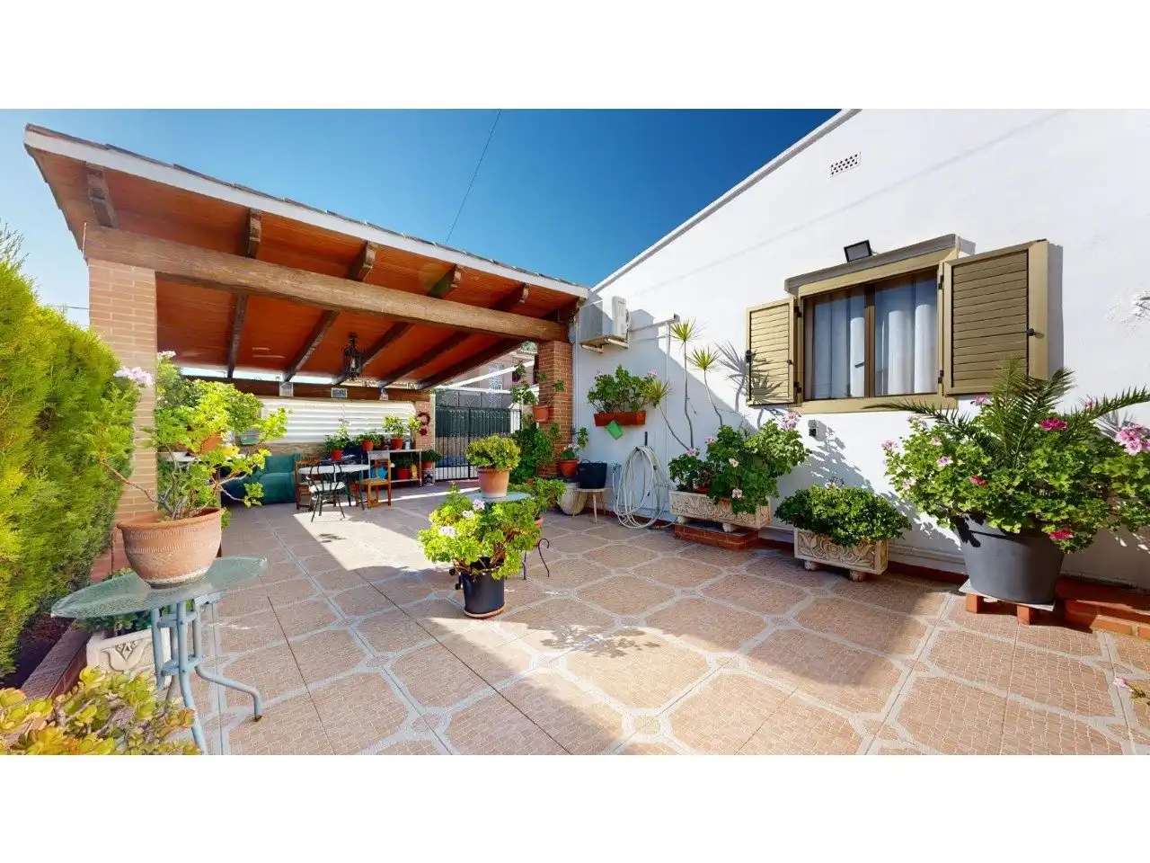 Terraza de Casa adosada en venta en Torrent con Aire acondicionado, Calefacción y Jardín privado