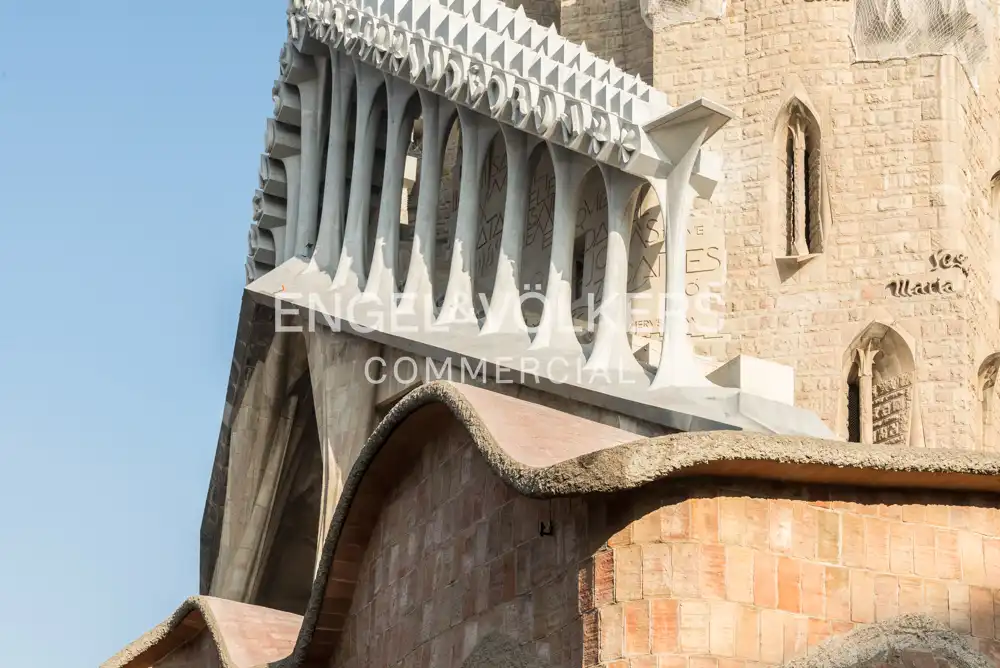Vista exterior de Edifici en venda en Barcelona
