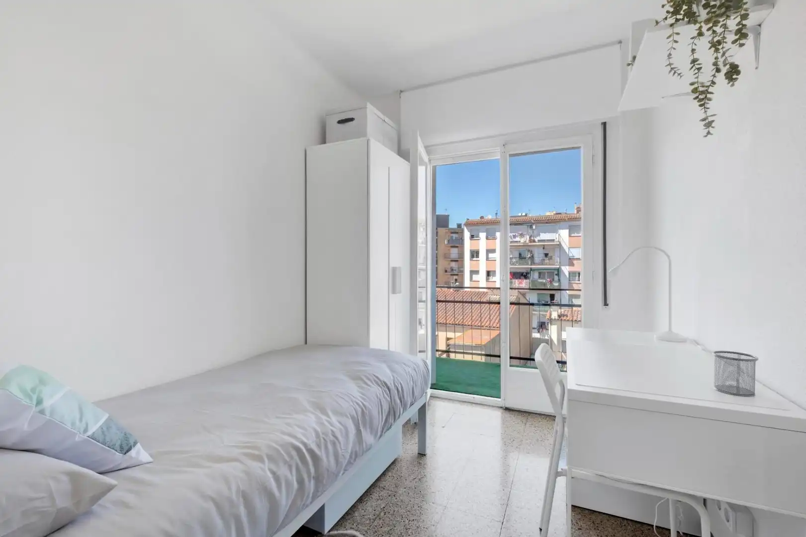 Apartments for rent in Carrer MORENETA, Mas Masó - Hospital