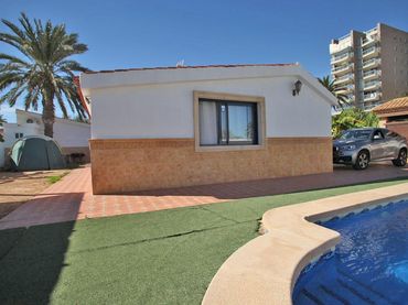 Xalet amb piscina en venda a Calle MARTIN PESCADOR