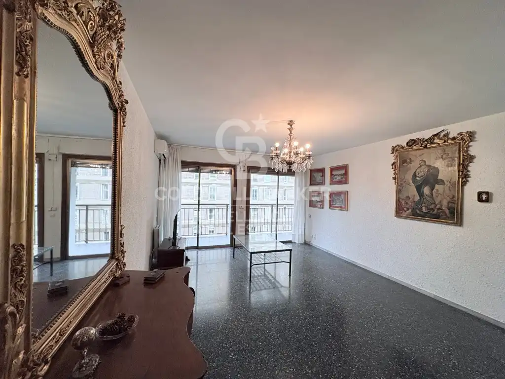 Living room of Flat for sale in Valencia  with Air Conditioner and Terrace