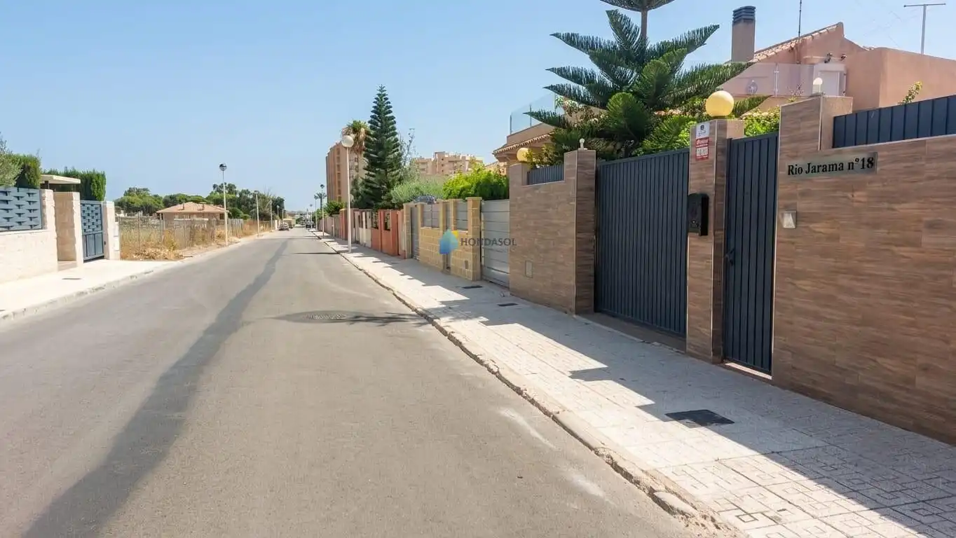 Vista exterior de Casa o chalet en venta en Cartagena con Aire acondicionado, Jardín privado y Terraza