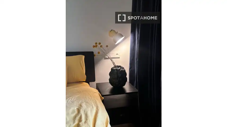 Bedroom of Flat for rent in Barcelona  with Air Conditioner, Heating and Furnished