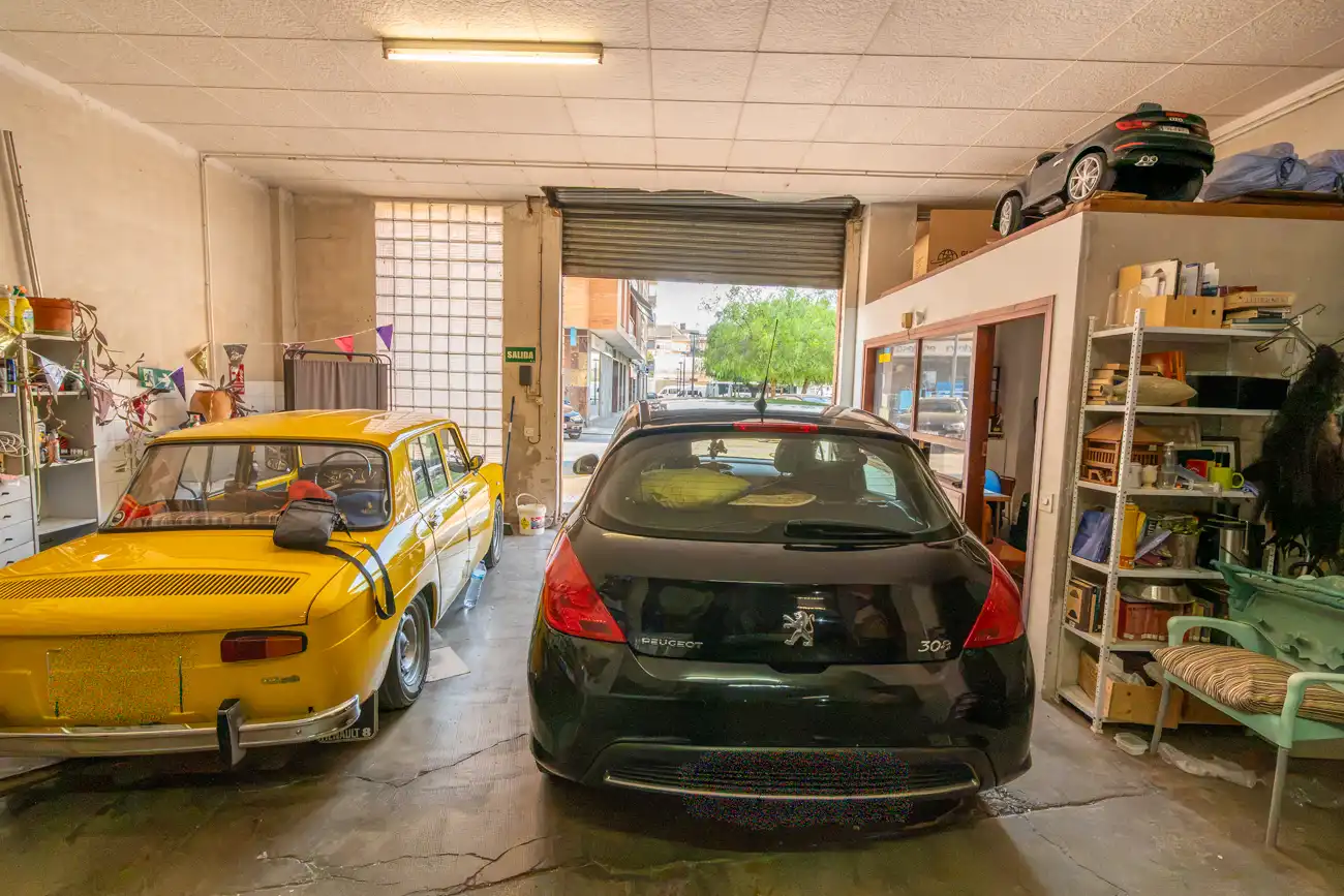 Parking of Commercial properties for sale in Tortosa