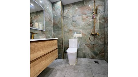 Foto 2 de Piso en venta en Calle Alpera, Almansa, Albacete