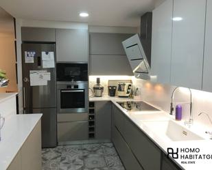 Kitchen of Flat for sale in Sabadell  with Air Conditioner, Heating and Parquet flooring