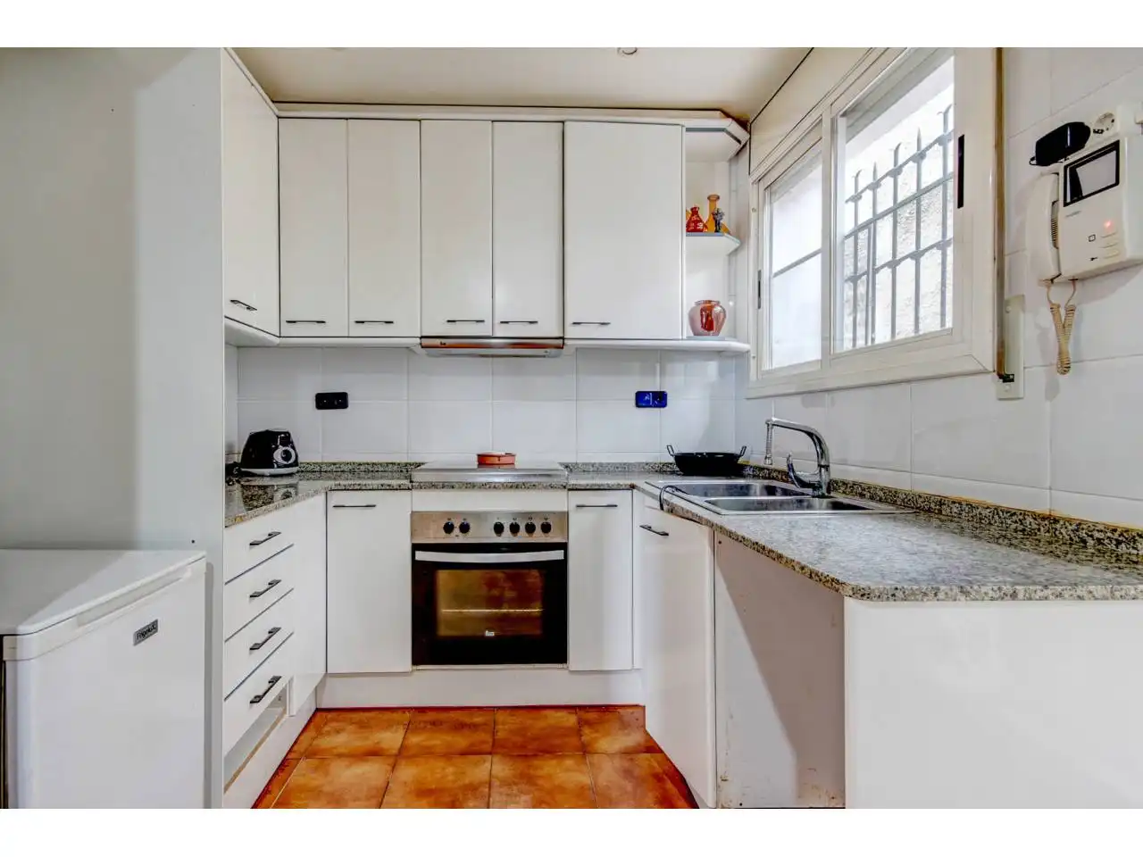 Kitchen of Houses for sale in Esplugues de Llobregat  with Air Conditioner, Heating and Private garden