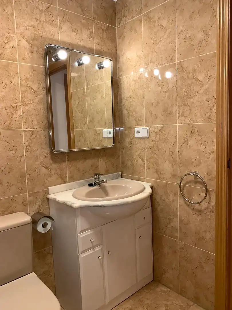 Baño de Apartamento de alquiler en  Logroño con Calefacción, Terraza y Amueblado