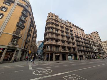 Appartement avec balcon à vendre à Calle VIA LAIETANA