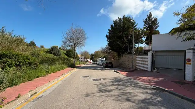 Außenansicht von Garage zum Verkauf in Benalmádena