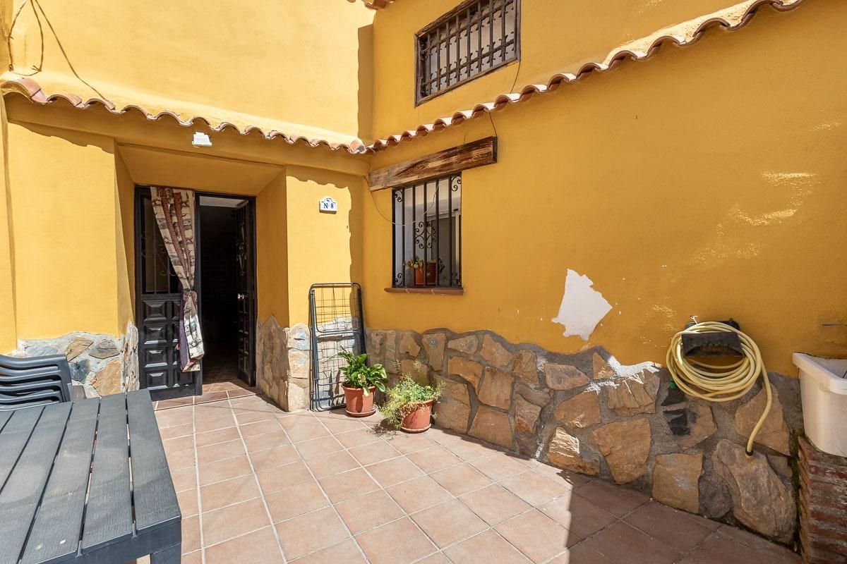 Exterior view of Country house for sale in Guadix  with Terrace and Storage room