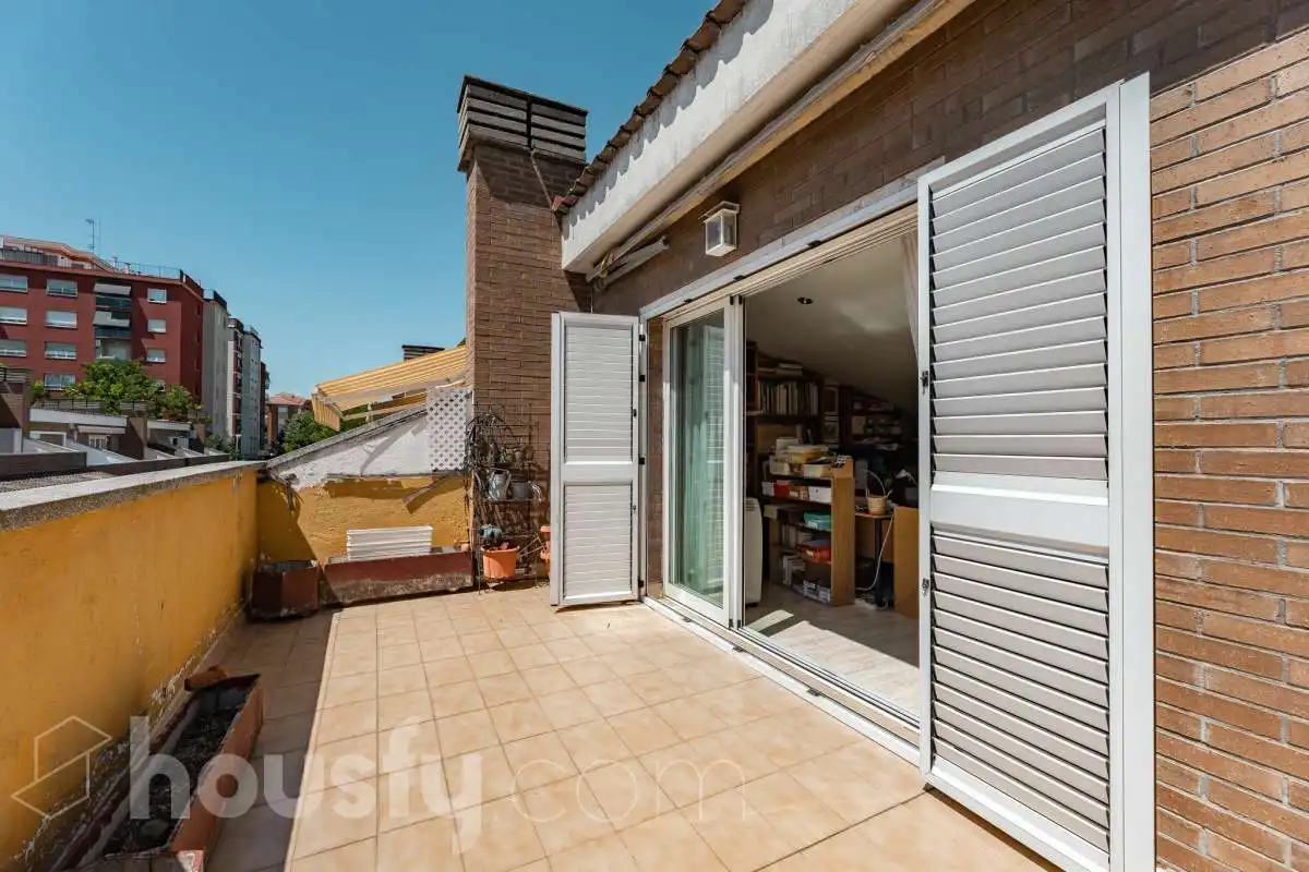 Terraza de Casa o chalet en venta en Sant Cugat del Vallès con Calefacción, Jardín privado y Parquet