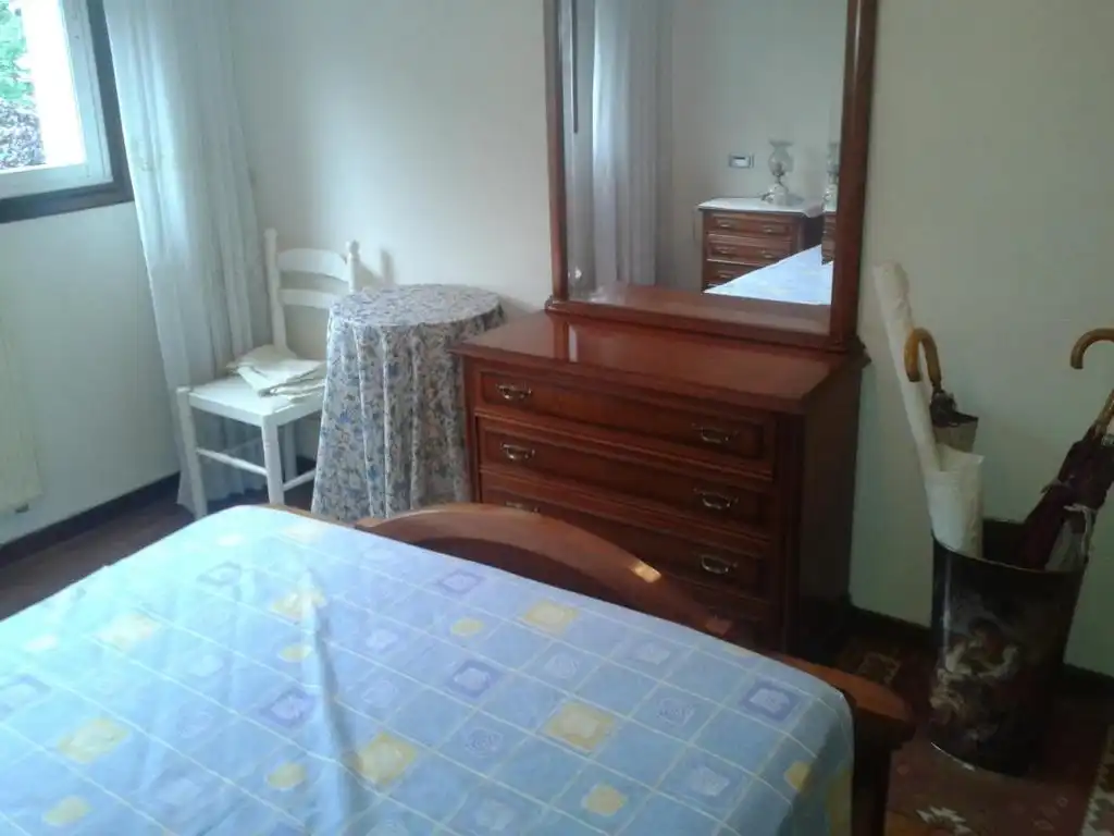 Schlafzimmer von Wohnung zur Miete in Ourense Capital  mit Heizung, Parkett und Möbliert