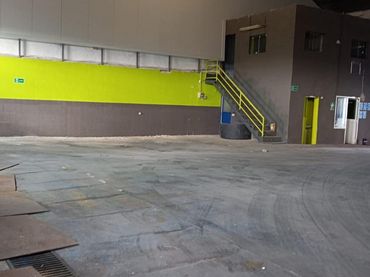 Nau industrial de lloguer a Plaza Jarales Calle O