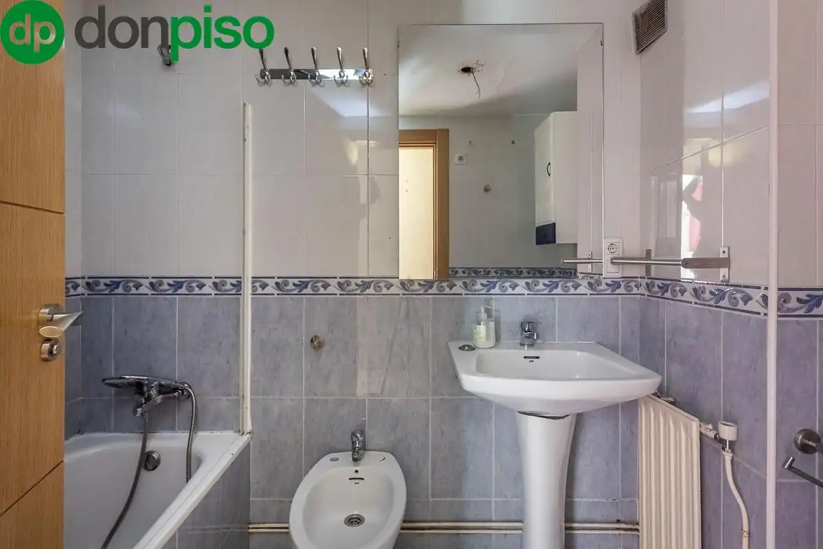 Piso en venta en Calle Bajo de Huétor, 19, Cervantes