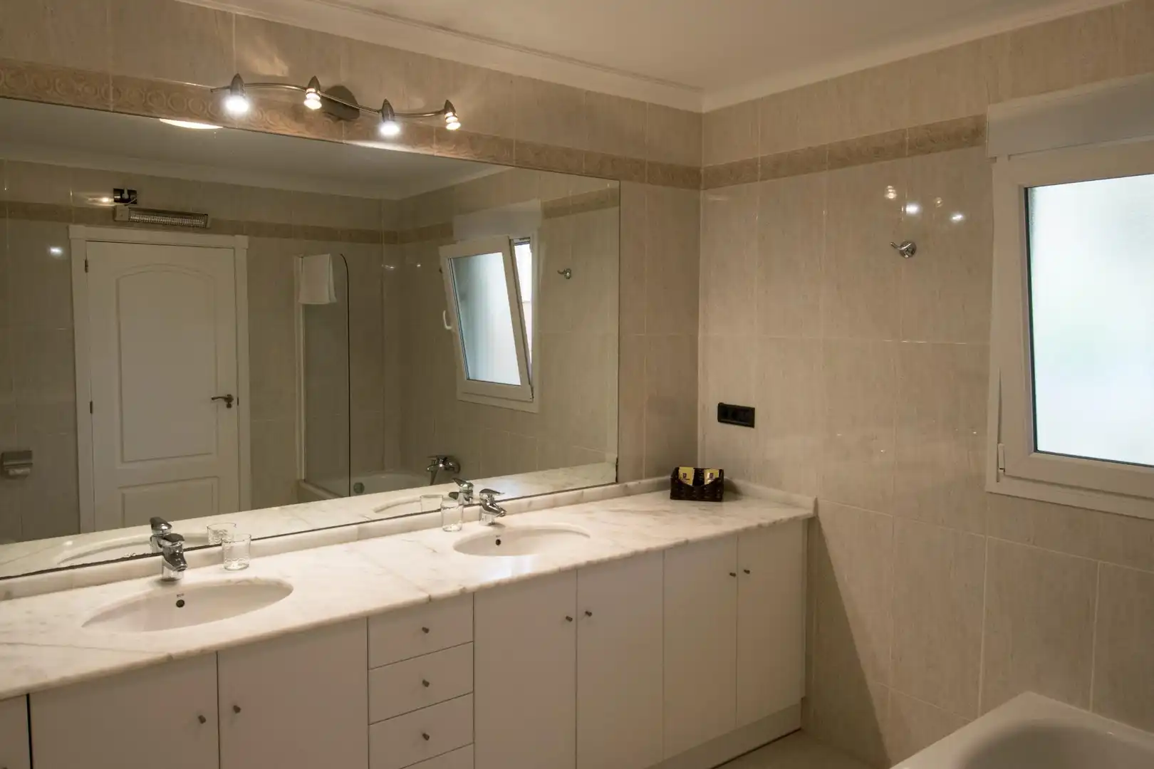 Baño de Apartamento en venta en Benissa con Aire acondicionado, Calefacción y Jardín privado