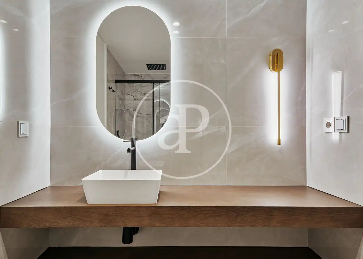 Bathroom of Flat for sale in Madrid  with Air Conditioner, Heating and Terrace