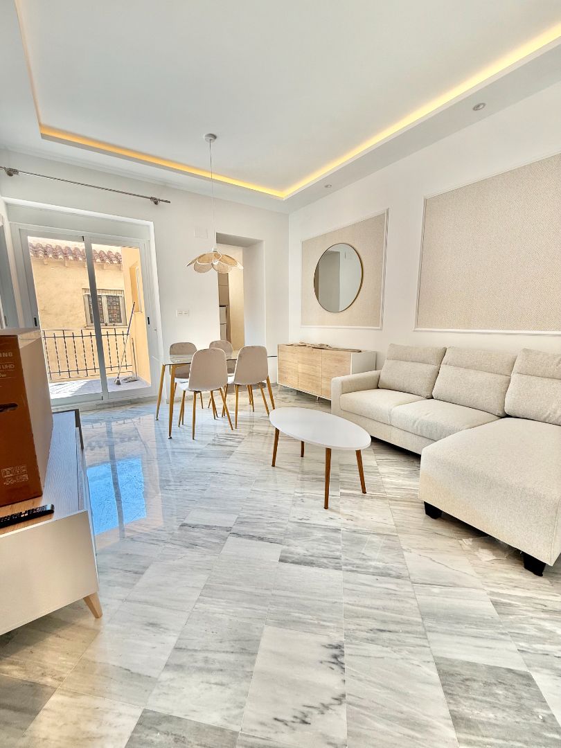 Living room of Flat to rent in  Granada Capital  with Air Conditioner, Heating and Terrace