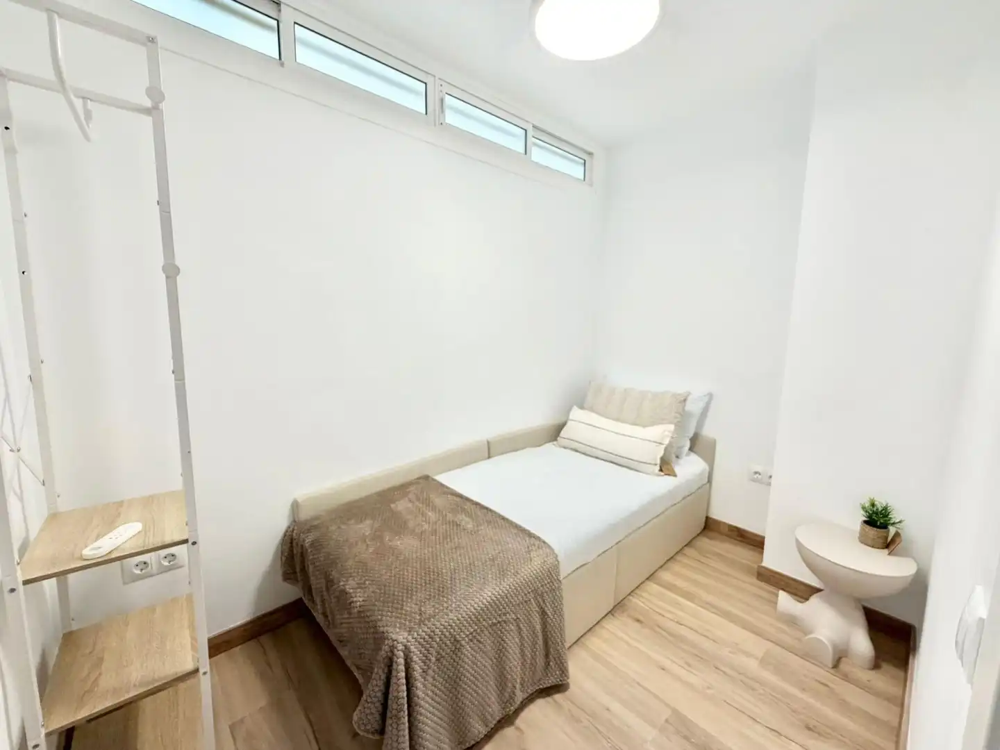 Flat with pool for sale in Calle LUIS VIVES, imagen 7