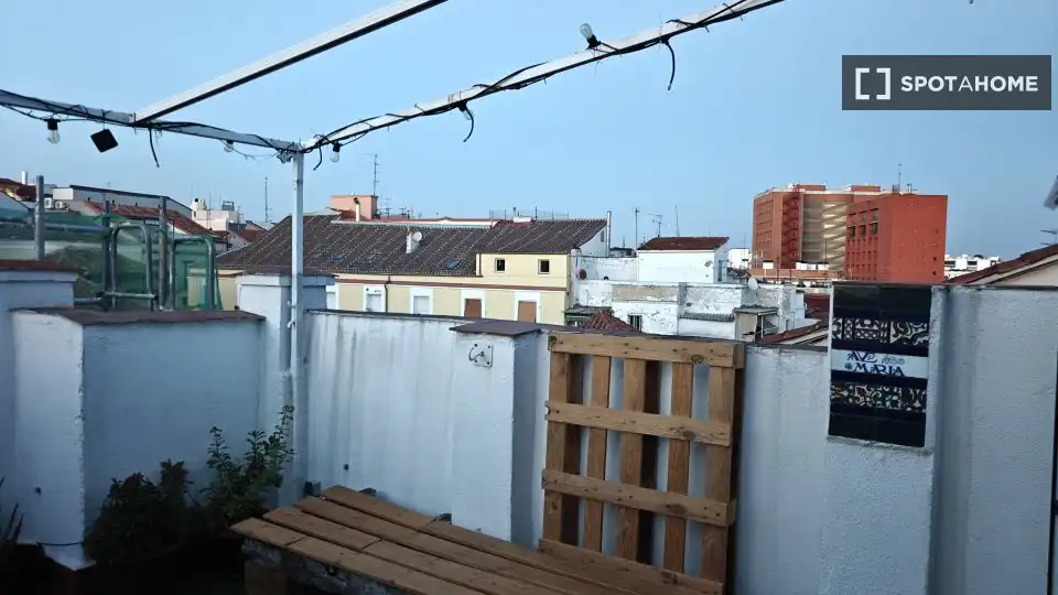 1 hab, 1m² en Cortes - Huertas, Centro, Madrid - Image 5