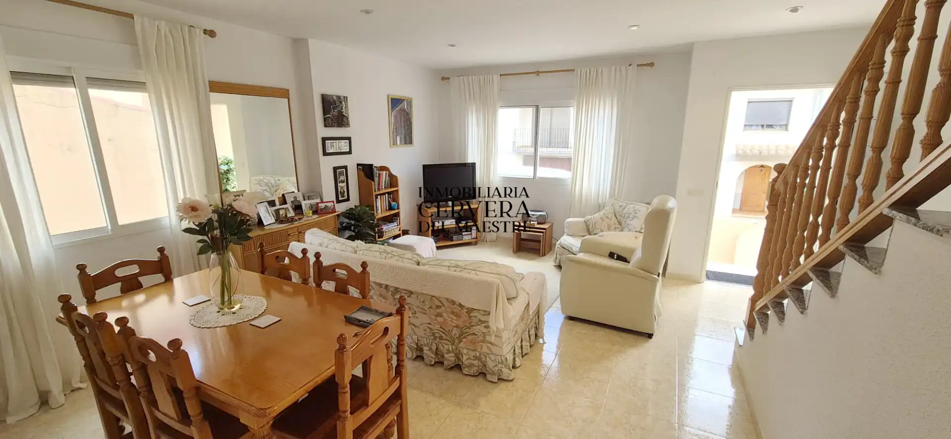 Sala d'estar de Casa adosada en venda en La Salzadella amb Aire condicionat, Calefacció i Jardí privat