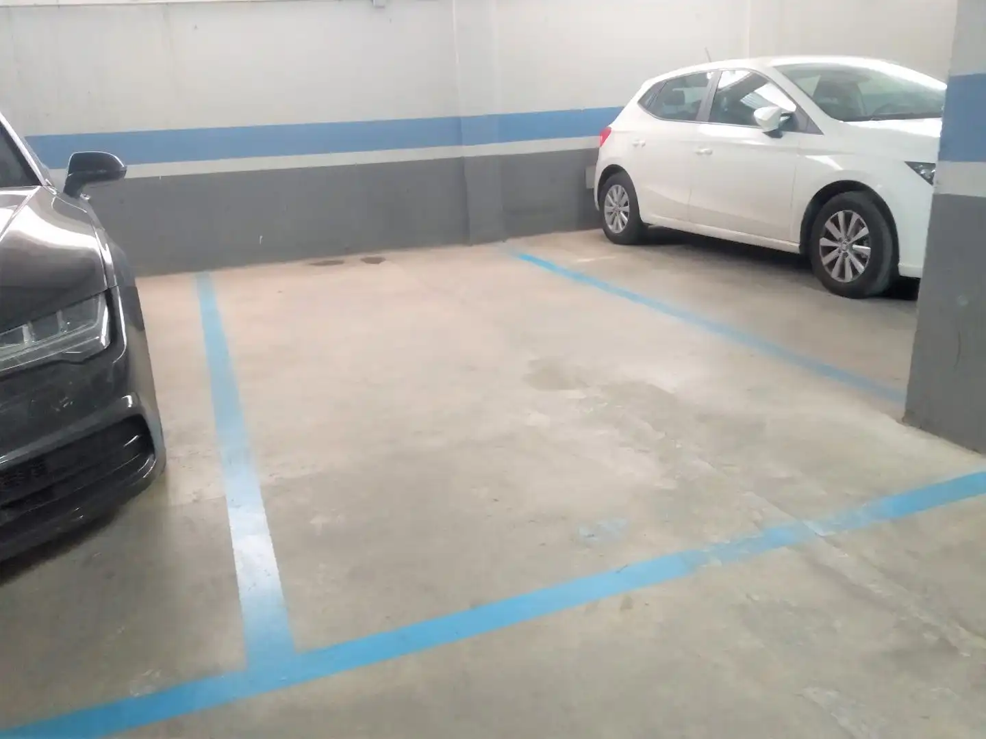 Parkplatz von Garage zur Miete in Granada