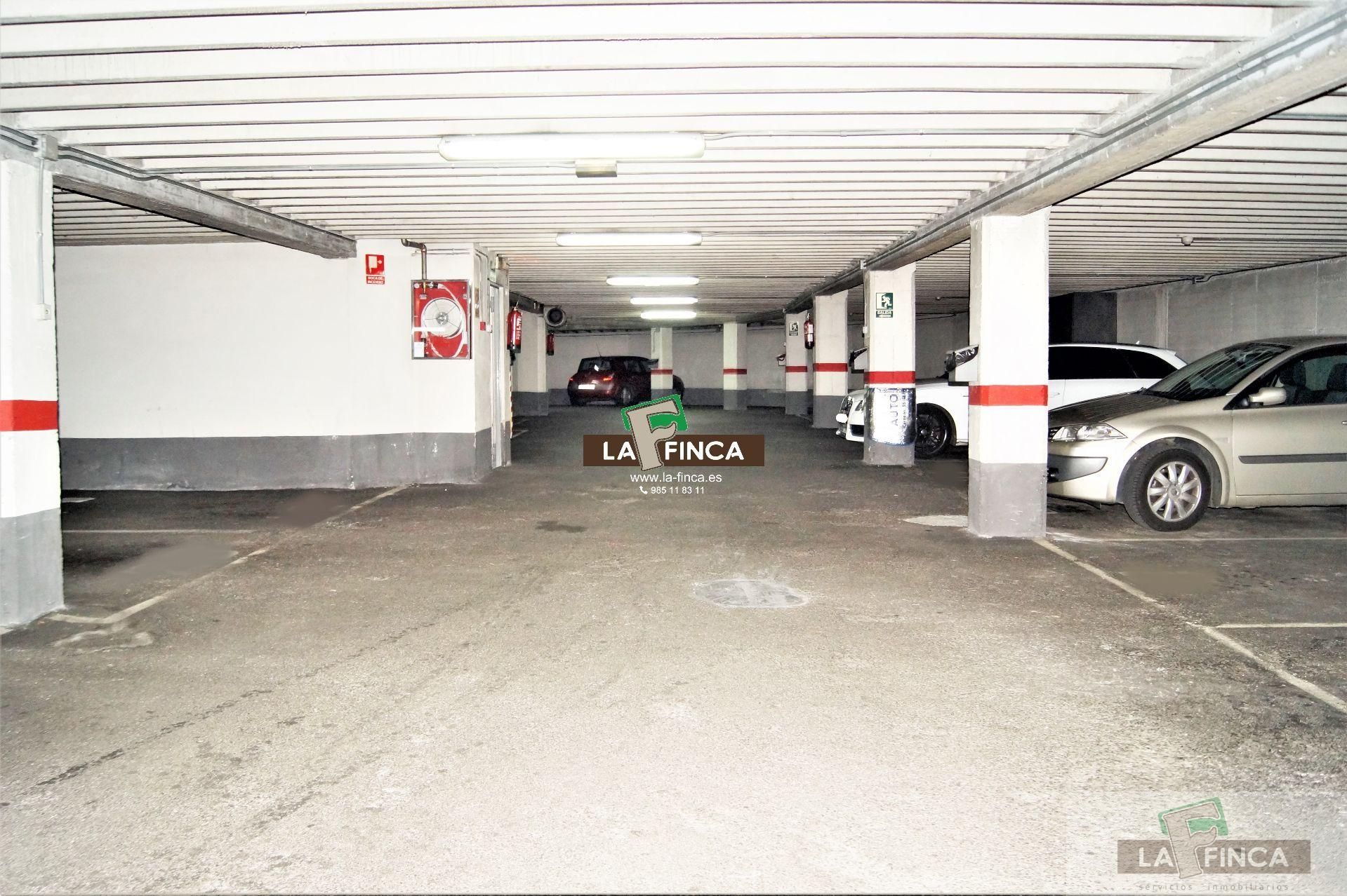 Parking of Garage to rent in Oviedo 