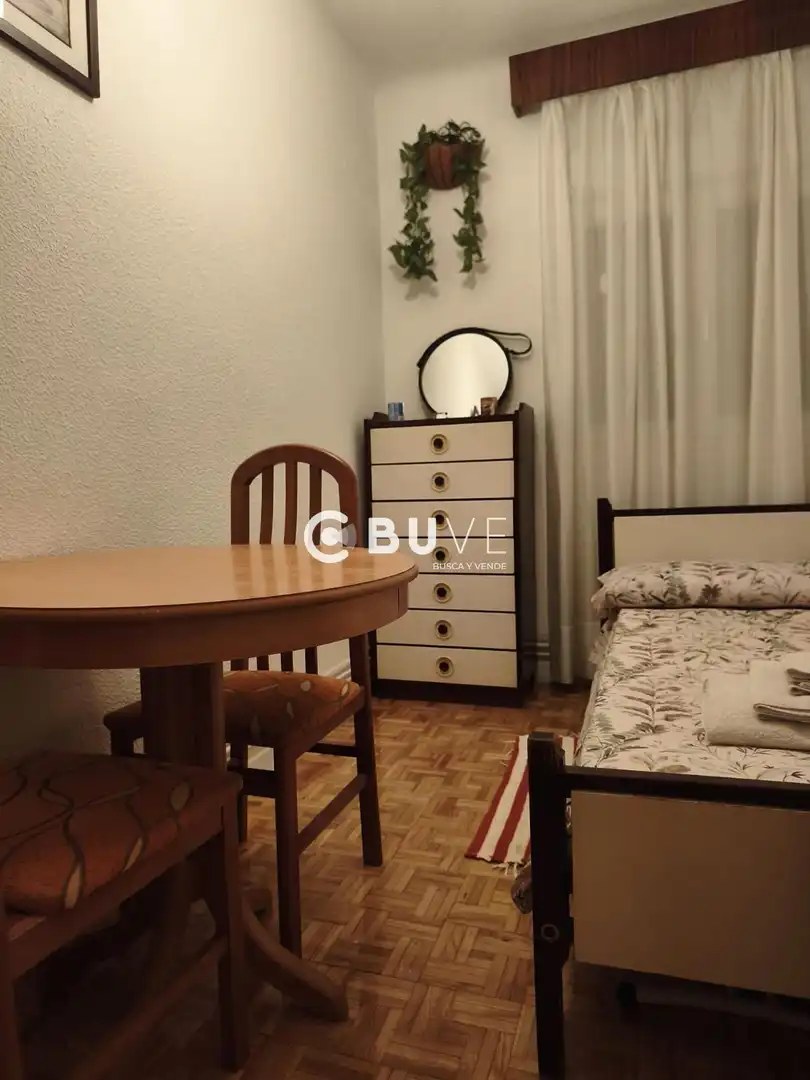Bedroom of Flat for share in Madrid  with Furnished and Internet