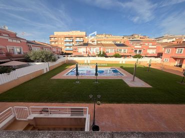 Adossat amb piscina en venda a El Tancat - Mas d'en Gual