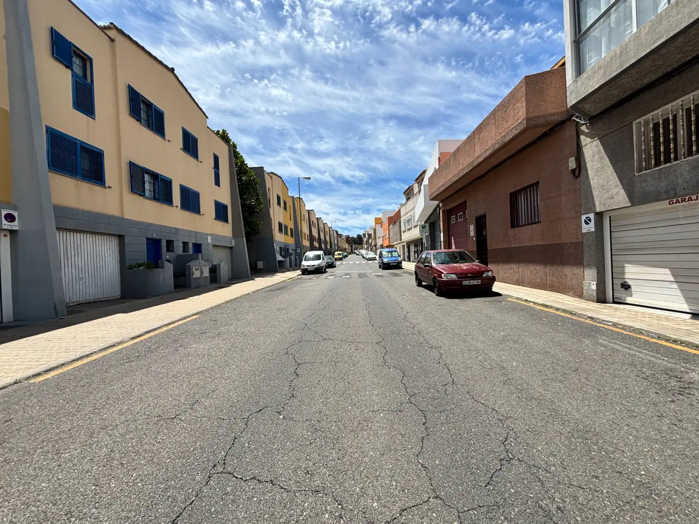 Vista exterior de Casa adosada en venda en Las Palmas de Gran Canaria amb Terrassa i Traster