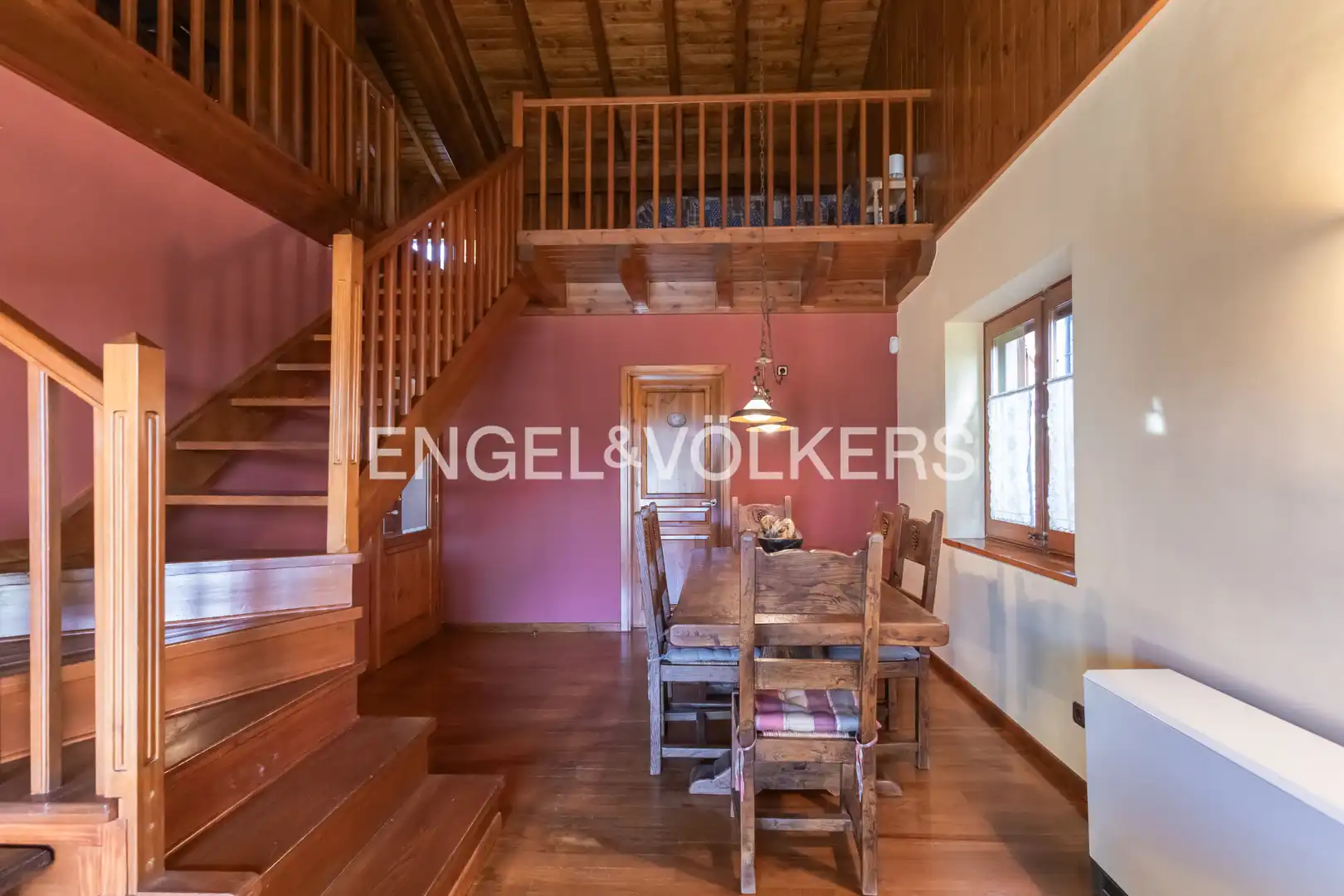 Comedor de Dúplex en venta en Fontanals de Cerdanya con Calefacción, Parquet y Terraza