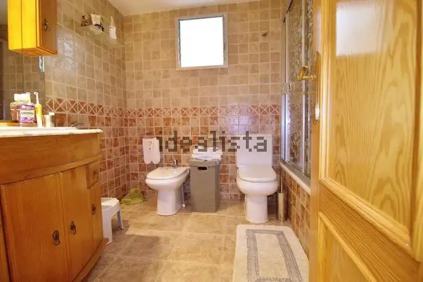 Baño de Piso en venta en Alicante / Alacant con Aire acondicionado, Trastero y Balcón