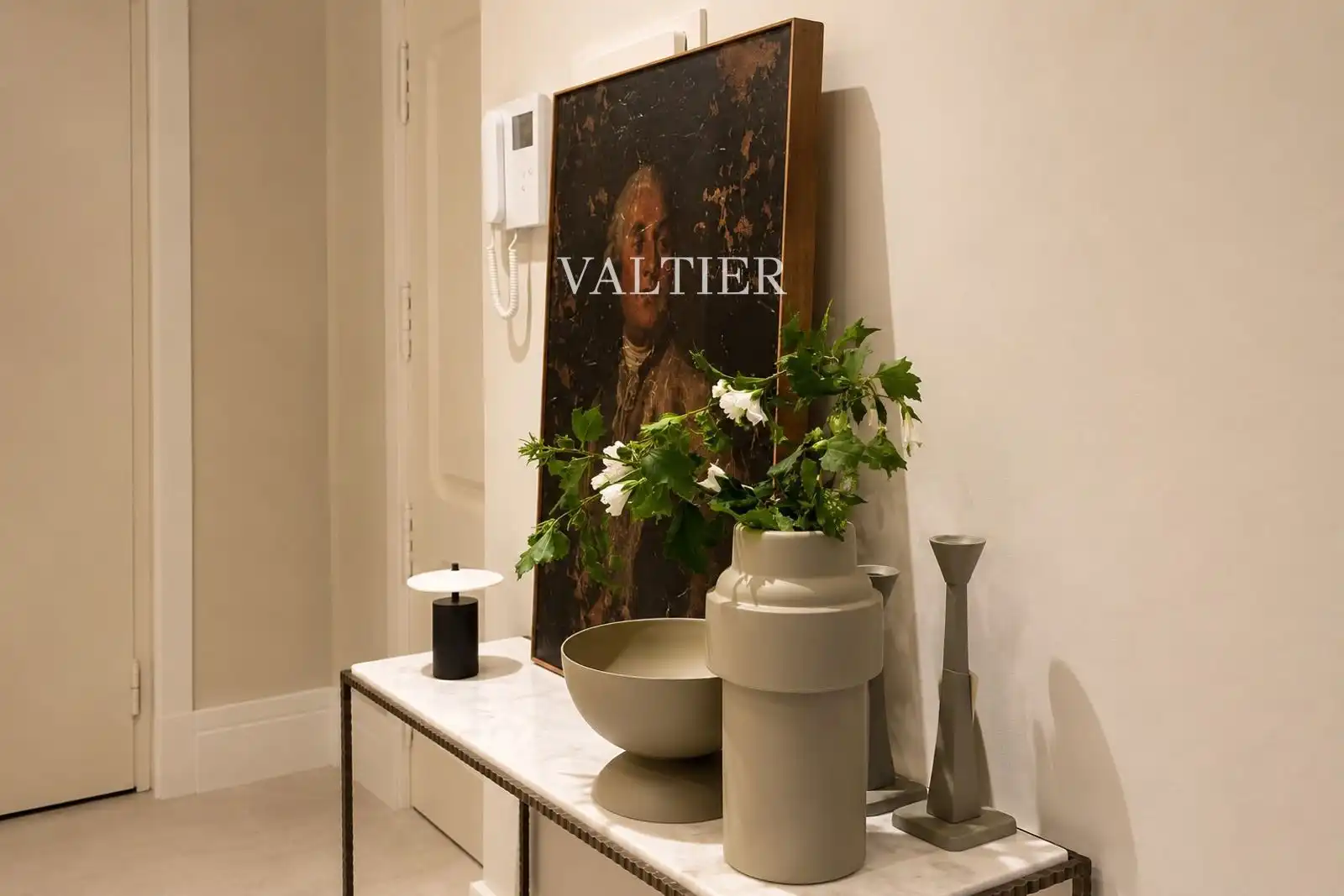 Flat for rent in Madrid  with Air Conditioner and Furnished