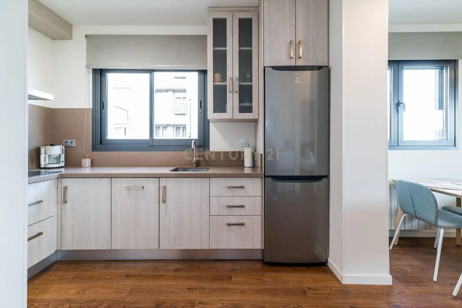 Kitchen of Flat for sale in Granada  with Air Conditioner, Private garden and Oven