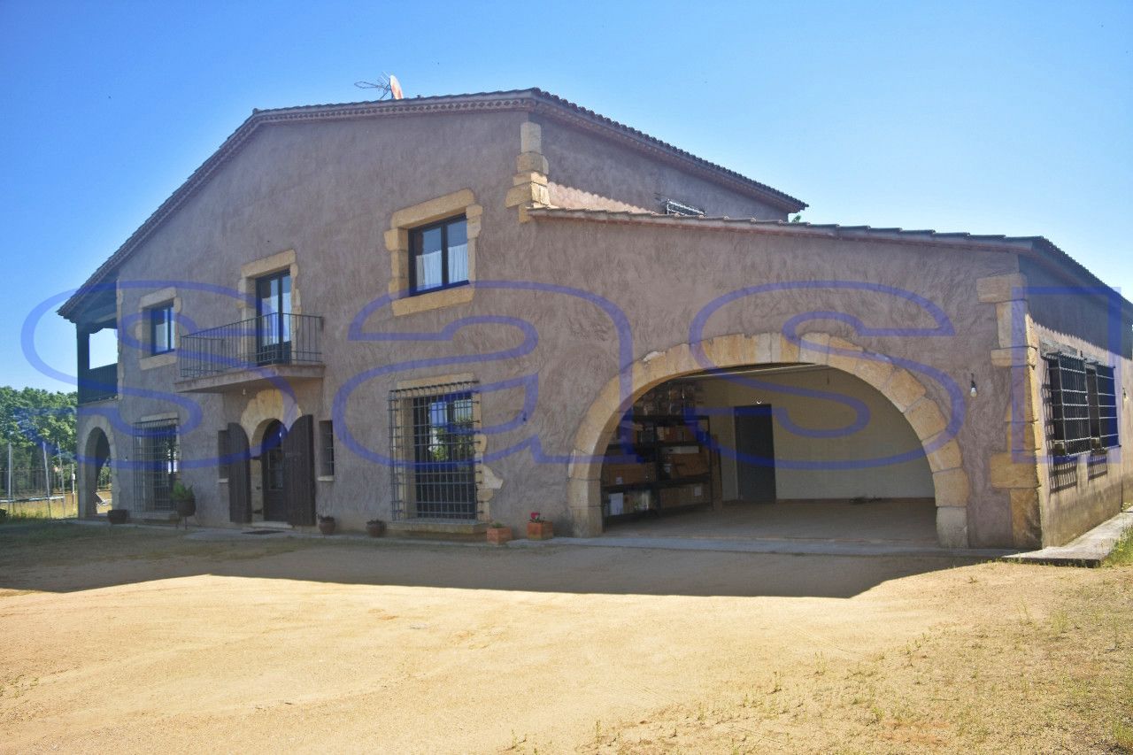 Exterior view of House or chalet for sale in Montornès del Vallès  with Air Conditioner, Private garden and Terrace