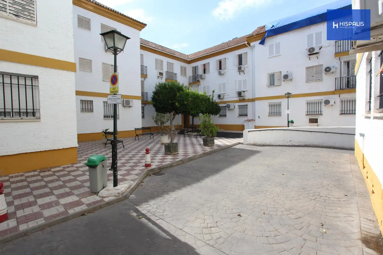 Vista exterior de Estudi de lloguer en Sevilla amb Aire condicionat, Calefacció i Moblat