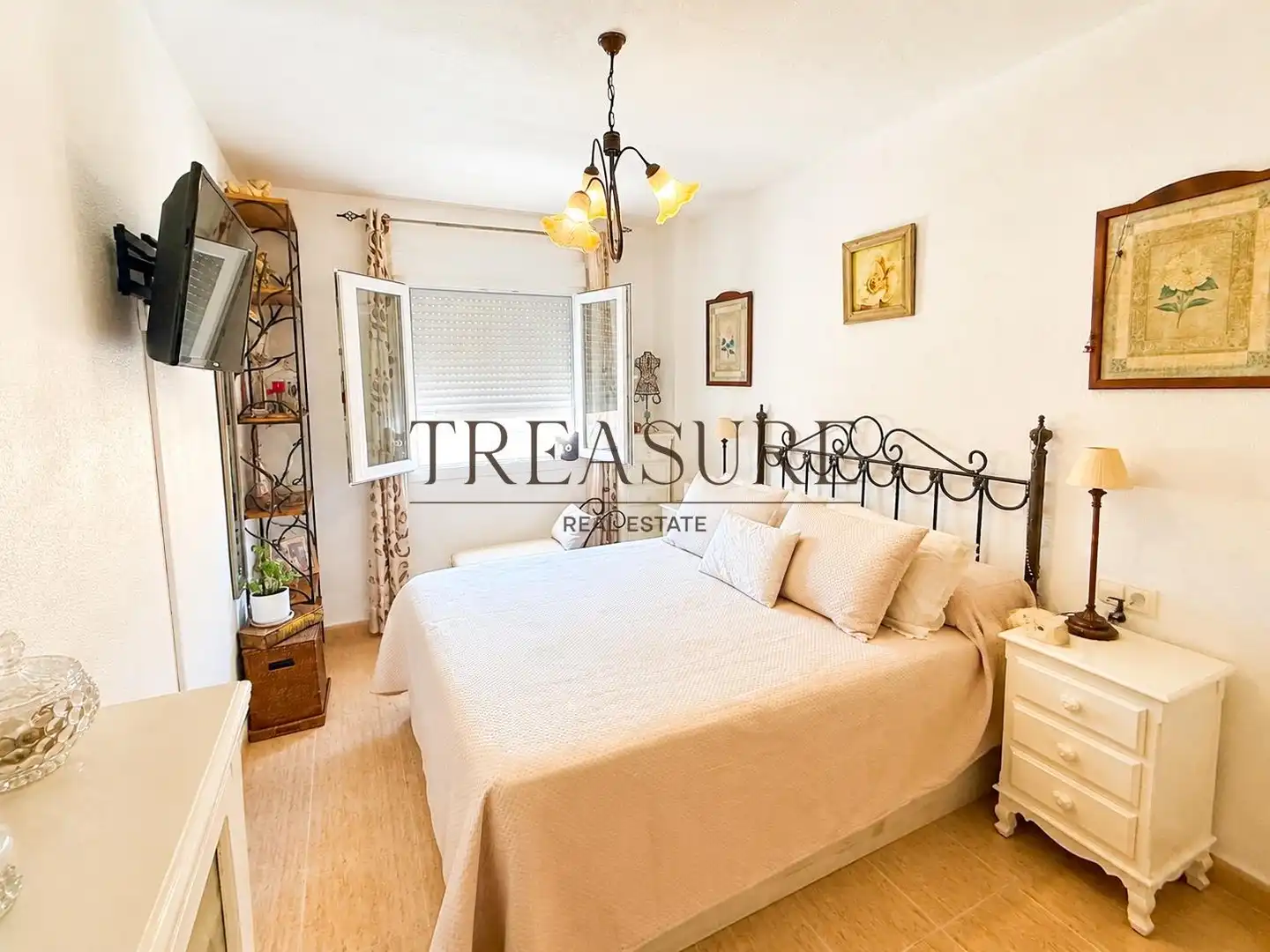 Bedroom of Flat for sale in Cartagena  with Air Conditioner, Balcony and Community pool