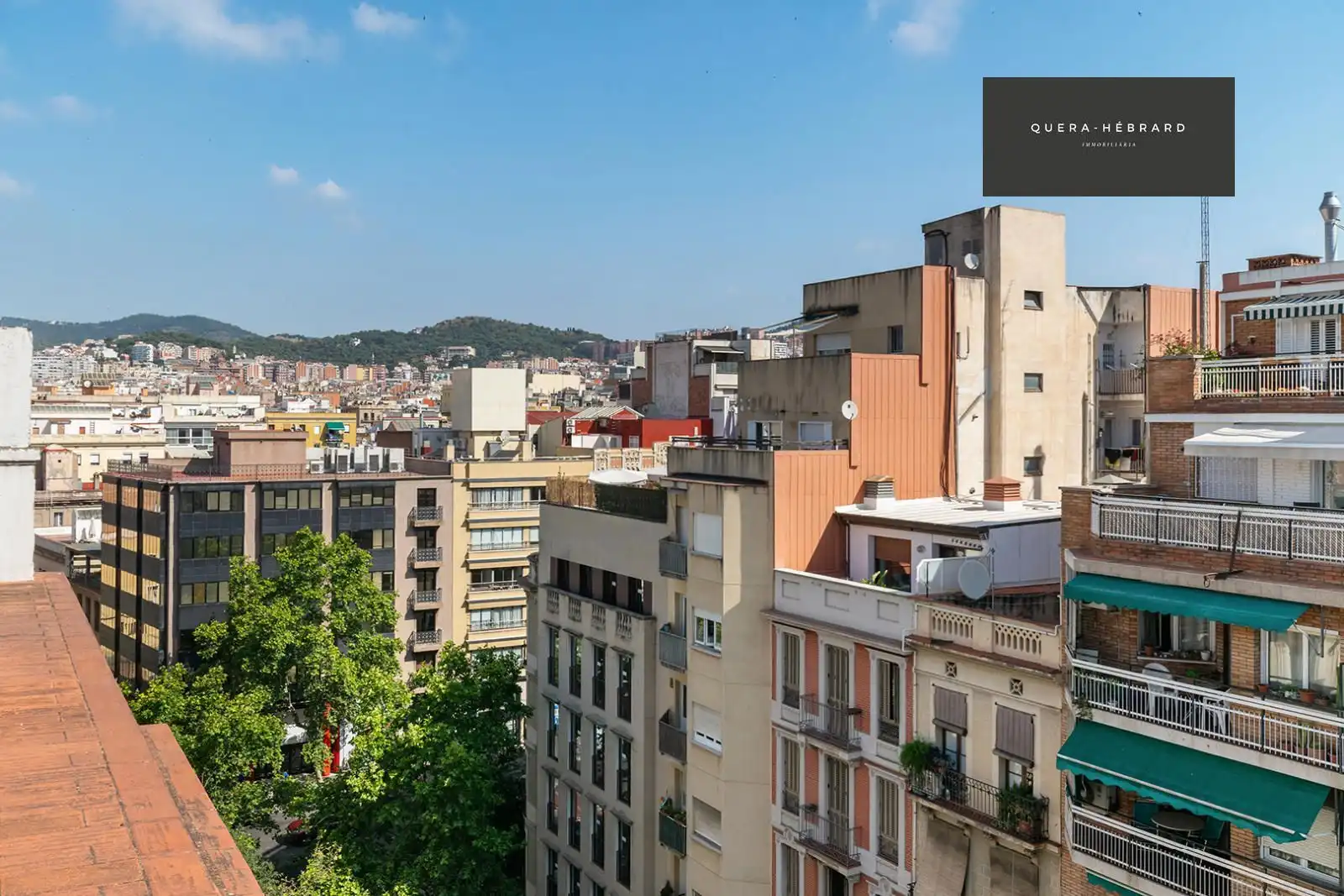 Vista exterior de Pis en venda en Barcelona amb Aire condicionat, Calefacció i Terrassa