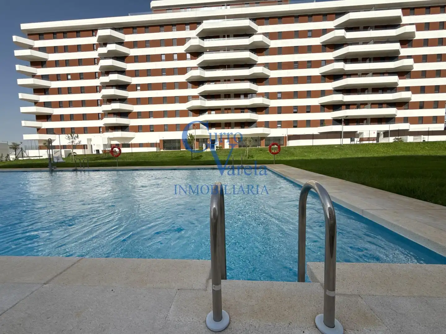 Piscina de Piso de alquiler en Entrenúcleos