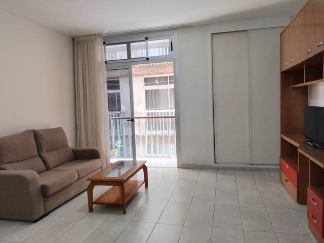 Estudio en Alquiler en Calle del General Vives en Santa Catalina - Canteras