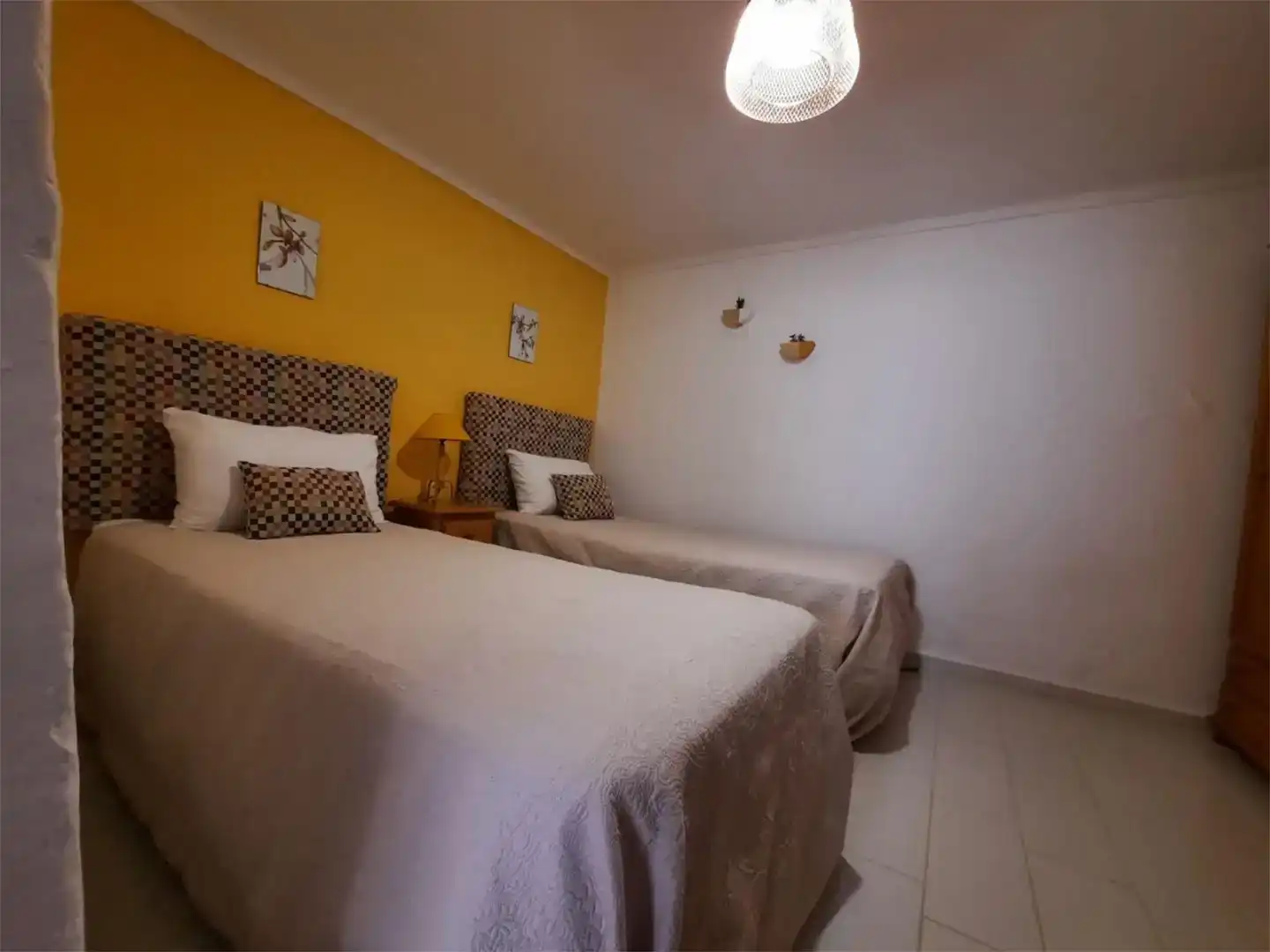 Dormitori de Finca rústica en venda en Iznájar amb Aire condicionat, Piscina i Balcó