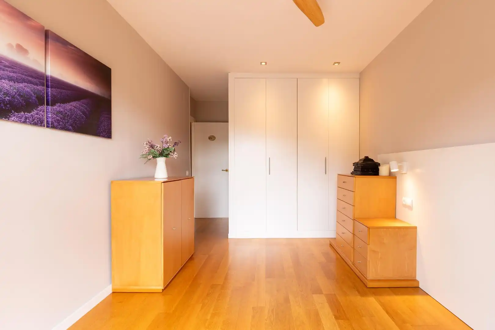 Schlafzimmer von Haus oder Chalet zum Verkauf in Viladecavalls mit Klimaanlage, Heizung und Privatgarten