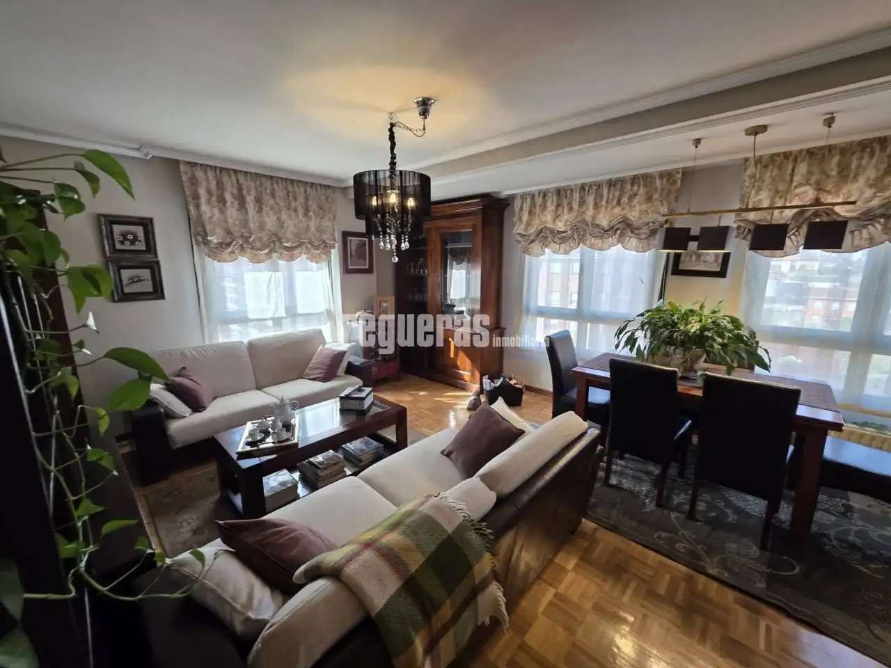 Duplex with lift for sale in Calle Fernández Corujedo, imagen 3