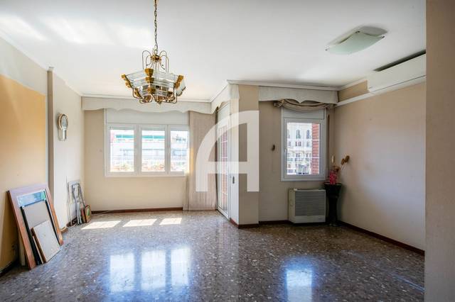 Piso en Venta en Corts Catalanes en Hostafrancs