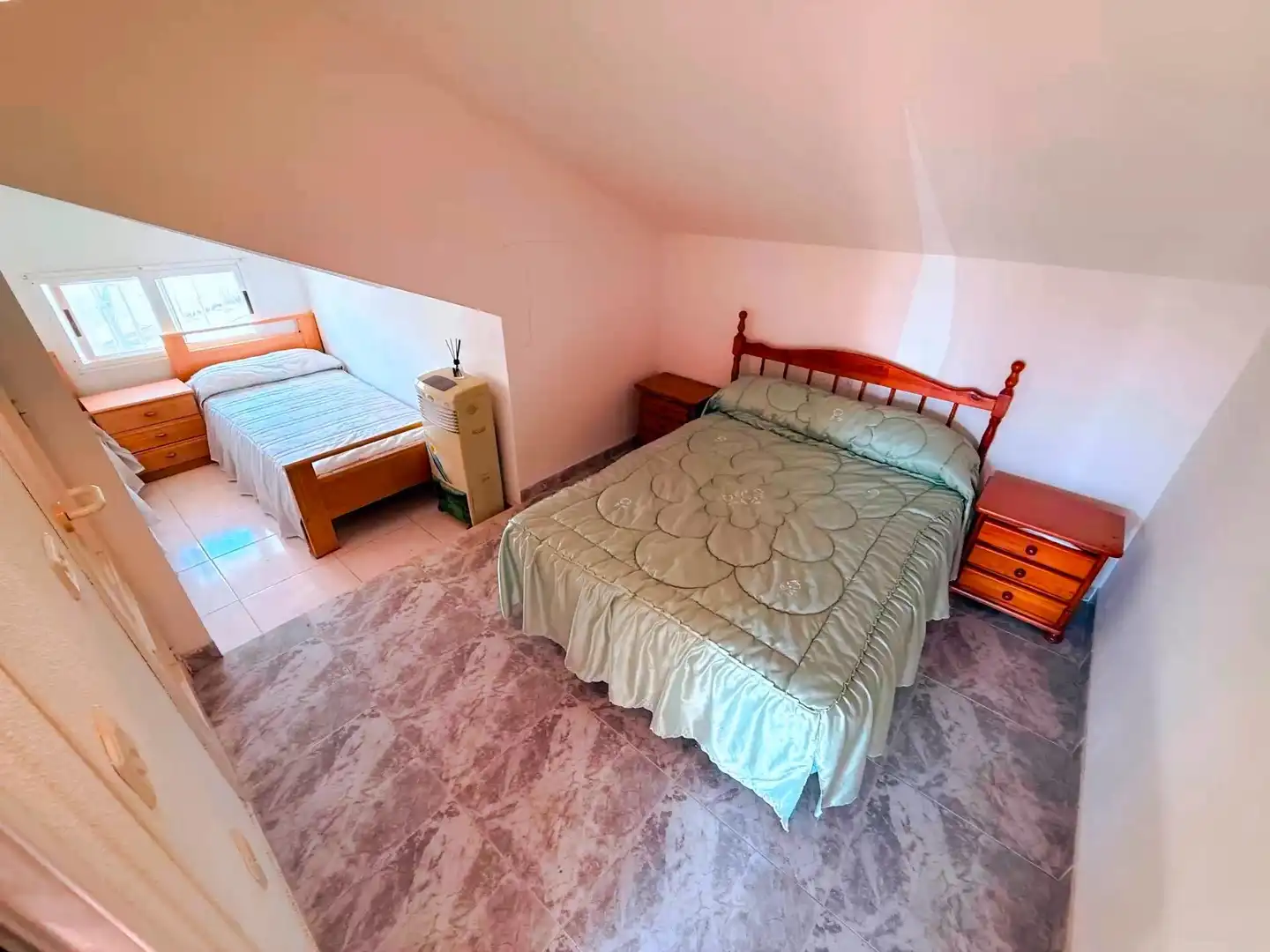 Dormitori de Casa adosada en venda en Los Alcázares amb Jardí privat, Terrassa i Traster
