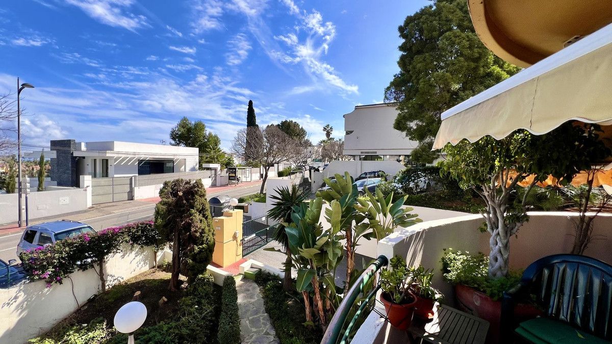 Vista exterior de Dúplex en venda en Marbella amb Aire condicionat, Calefacció i Terrassa