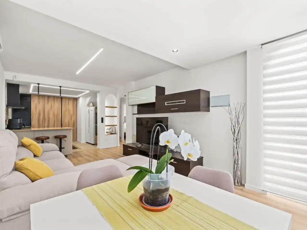 Sala d'estar de Casa o xalet en venda en Torrevieja amb Aire condicionat, Piscina i Balcó